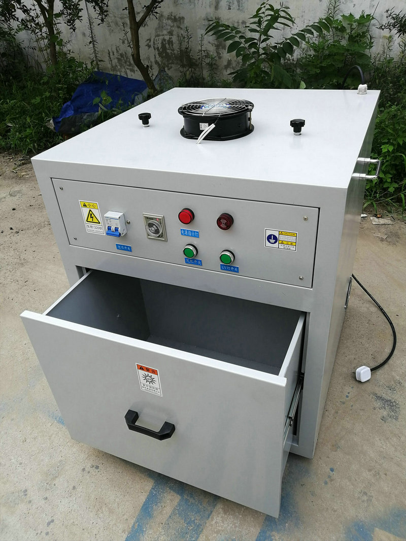 UV機:工業(yè)生產(chǎn)中的“快速固化利器”